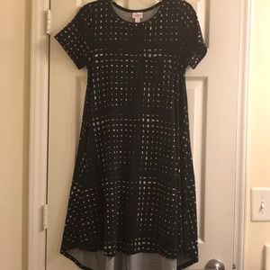 Lularoe Carly - size XS - black background